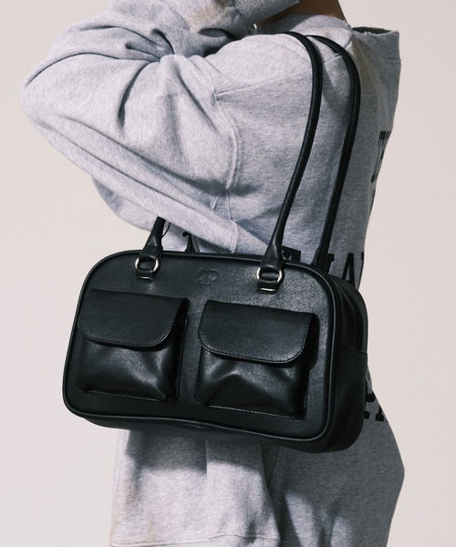 CIAOPANIC（チャオパニック）の「ダブルポケットボストンバッグ（ハンドバッグ・レディース・ブラック/シルバー/グリーン・FREE）」の5枚目の写真