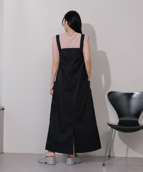 Kastane(カスタネ)の「【ZOZOTOWN限定】ナイロンギャザータンクワンピース(ワンピース・レディース・ブラック/ベージュ・FREE)」の7枚目の写真