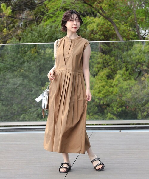 Ray BEAMS（レイビームス）の「Ray BEAMS / プリーツ キリカエ ノースリーブ ワンピース（ワンピース・レディース・サックスブルー/ブラック/ブラウン系その他5・1/0）」の3枚目の写真