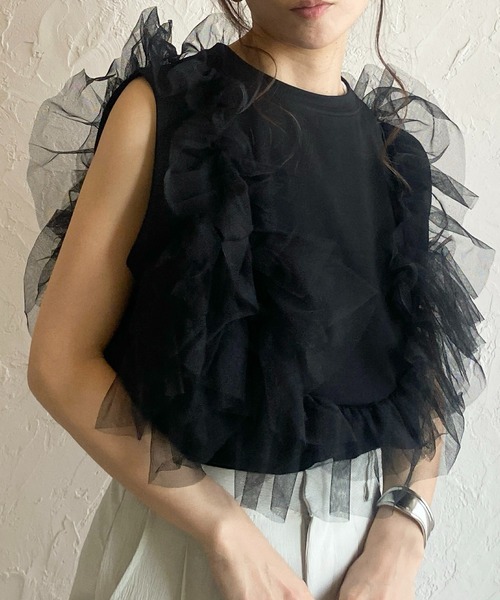 She's Closet(シーズクローゼット)の「2WAYオープンショルダーシアーフリルチュールドッキングTシャツ(Tシャツ/カットソー・レディース・ブラック/オフホワイト/杢グレー・FREE)」の3枚目の写真