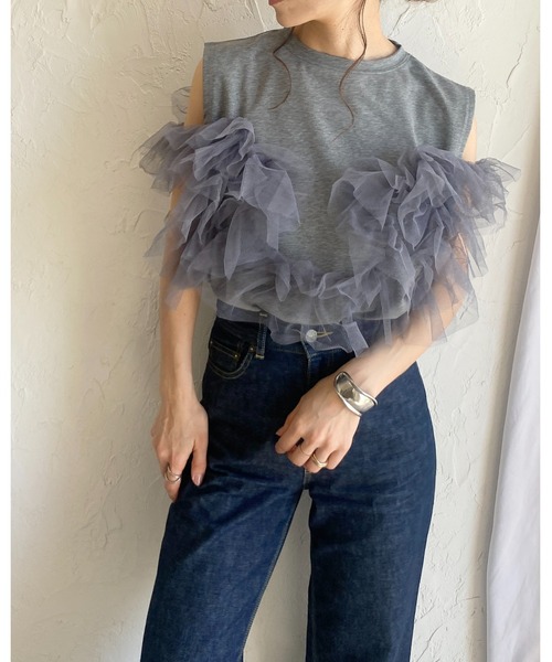 She's Closet(シーズクローゼット)の「2WAYオープンショルダーシアーフリルチュールドッキングTシャツ(Tシャツ/カットソー・レディース・ブラック/オフホワイト/杢グレー・FREE)」の13枚目の写真