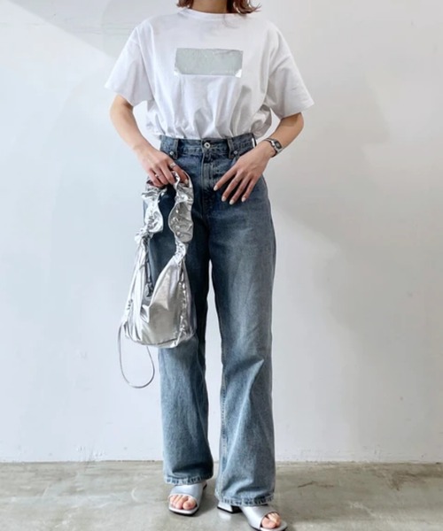 ANOTHER S(アナザーエス)の「箔プリントシルバーヴィンテージプリントTシャツ(Tシャツ/カットソー・レディース・ブラック×シルバー/ホワイト×シルバー/ホワイト×ゴールド/ブラック×ゴールド・FREE)」の11枚目の写真