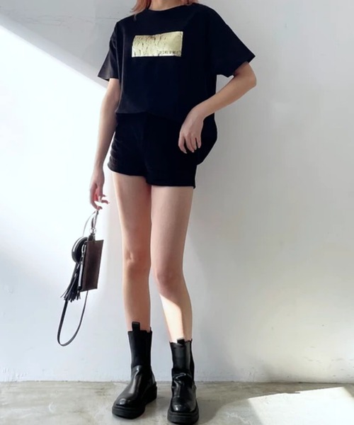 ANOTHER S(アナザーエス)の「箔プリントシルバーヴィンテージプリントTシャツ(Tシャツ/カットソー・レディース・ブラック×シルバー/ホワイト×シルバー/ホワイト×ゴールド/ブラック×ゴールド・FREE)」の8枚目の写真
