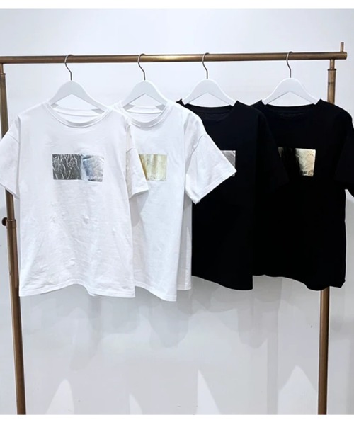 ANOTHER S(アナザーエス)の「箔プリントシルバーヴィンテージプリントTシャツ(Tシャツ/カットソー・レディース・ブラック×シルバー/ホワイト×シルバー/ホワイト×ゴールド/ブラック×ゴールド・FREE)」の9枚目の写真