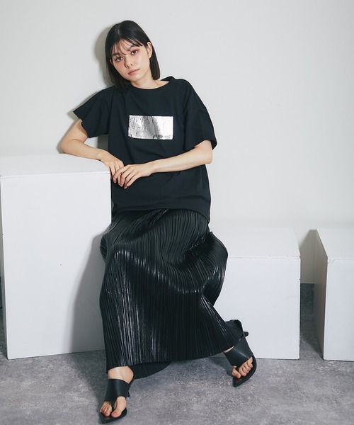 ANOTHER S(アナザーエス)の「箔プリントシルバーヴィンテージプリントTシャツ(Tシャツ/カットソー・レディース・ブラック×シルバー/ホワイト×シルバー/ホワイト×ゴールド/ブラック×ゴールド・FREE)」の20枚目の写真