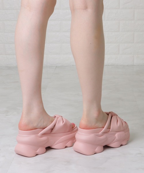 【SALE中】リボン付き厚底ピンクサンダル クロックス crocs レディース サンダル 厚底 ミュール リボン