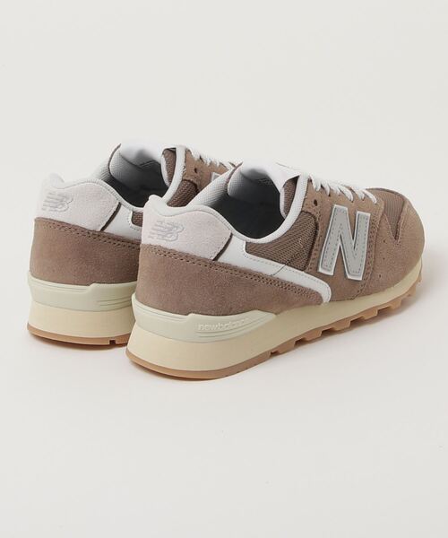 NEW BALANCE(ニューバランス)の「new balance/ニューバランス レディース スニーカーカジュアルシューズ WL996SG2(スニーカー・レディース・ブラウン系その他・23.5cm/24.0cm/24.5cm/25.0cm/23.0cm)」の6枚目の写真