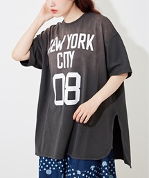 CUBE SUGAR（キューブシュガー）の「WEB限定ピグメント加工ロゴプリントビッグTシャツ（Tシャツ/カットソー）」