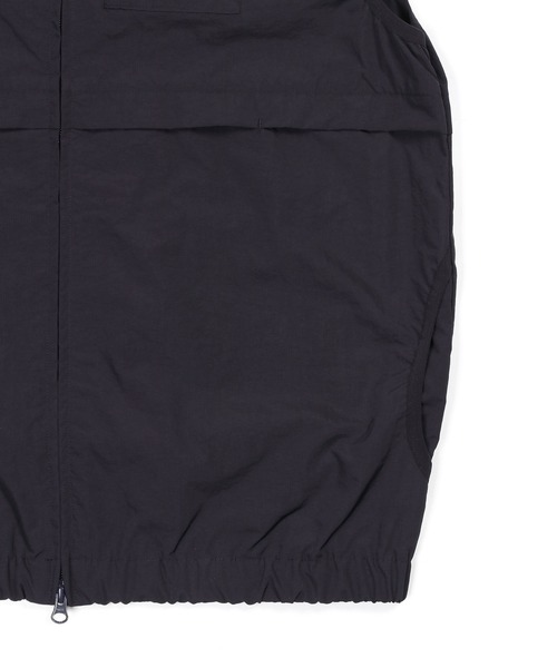 The DUFFER of ST.GEORGE（ザダファーオブセントジョージ）の「【WEB限定アイテム】SET UP RIPSTOP NYLON VEST：セットアップ リップストップ ナイロンベスト（ベスト・メンズ・ネイビー/ブラック/カーキ・LARGE/MEDIUM/X-LARGE）」の12枚目の写真
