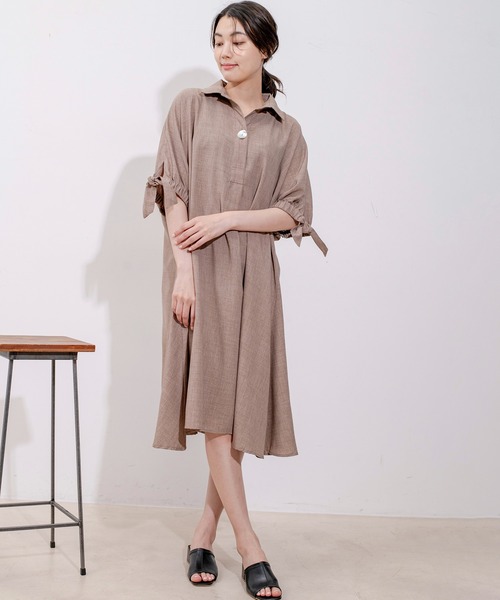 Jayro(ジャイロ)の「一つボタンスキッパーチュニックワンピース(ワンピース・レディース・マスタード/オレンジ/ネイビー/ベージュ/ブルー/ブルー系その他5/ブラック/ブラウン系その他3/ライトグリーン/ワイン・FREE)」の3枚目の写真