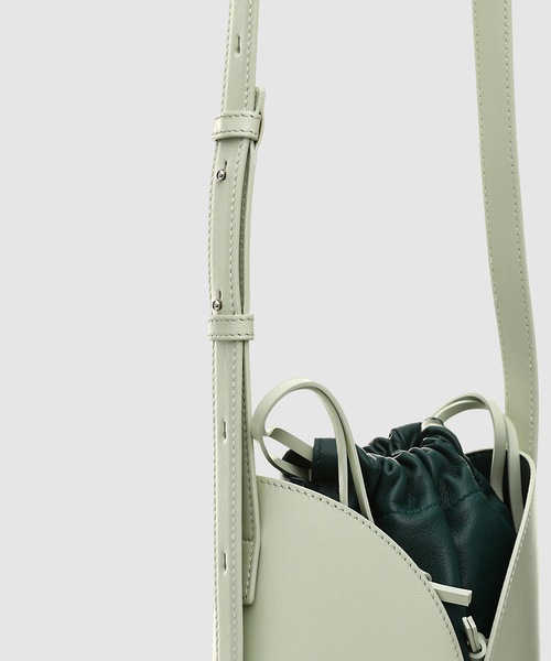 JIL SANDER（ジルサンダー）の「CURVE CROSSBODY（ショルダー