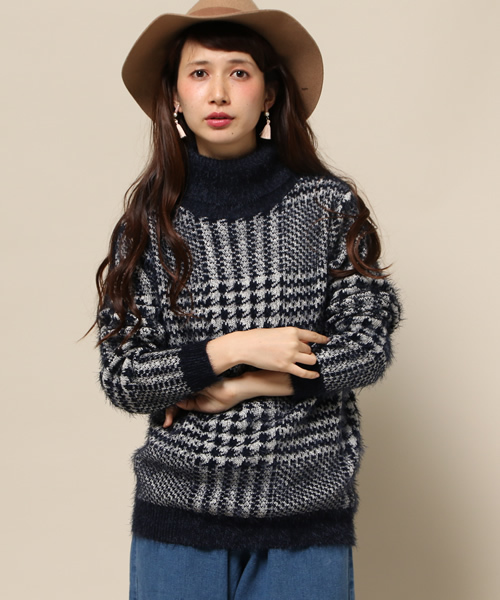 ROSE BUD（ローズバッド）の「LK-15251 GLEN CHECK TURTLE/N P/O（ニット/セーター・レディース・アイボリー/ネイビー・ONE SIZE）」の2枚目の写真