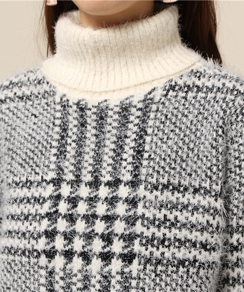 ROSE BUD（ローズバッド）の「LK-15251 GLEN CHECK TURTLE/N P/O（ニット/セーター・レディース・アイボリー/ネイビー・ONE SIZE）」の5枚目の写真
