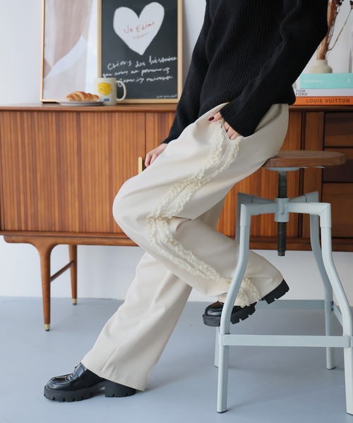 LAFFMO（ラフモ）の「サイドフリルパンツ（その他パンツ・レディース・アイボリー/ブラック・F）」の10枚目の写真