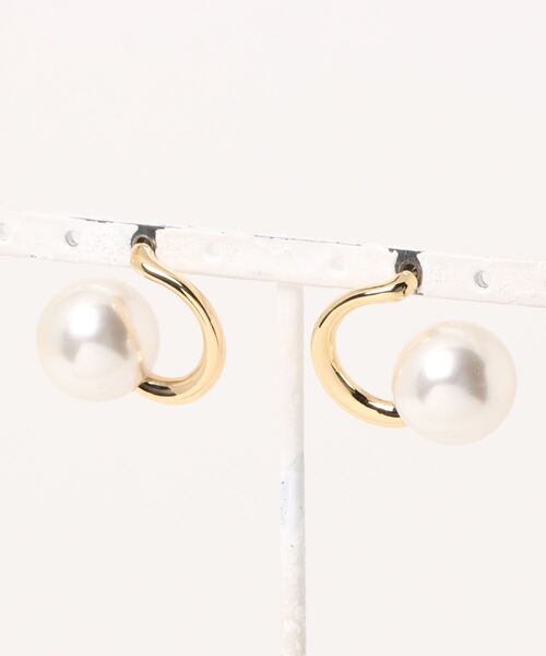 Andemiu（アンデミュウ）の「ビックパールピアス145298（ピアス（両耳用）・レディース・ゴールド/シルバー・FREE）」の5枚目の写真