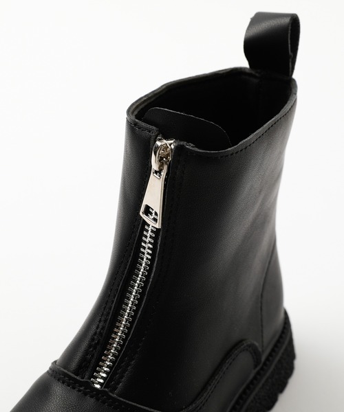 URBAN CHERRY(アーバンチェリー)の「フロントジップショートブーツ(ブーツ・キッズ・ブラック・19.0cm/18.5cm/18.0cm/17.0cm/22.0cm/21.0cm/20.5cm/19.5cm)」の10枚目の写真