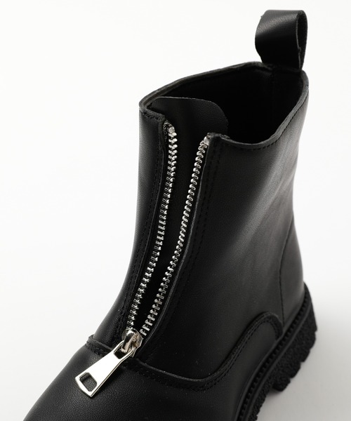 URBAN CHERRY(アーバンチェリー)の「フロントジップショートブーツ(ブーツ・キッズ・ブラック・19.0cm/18.5cm/18.0cm/17.0cm/22.0cm/21.0cm/20.5cm/19.5cm)」の11枚目の写真