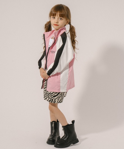 URBAN CHERRY(アーバンチェリー)の「フロントジップショートブーツ(ブーツ・キッズ・ブラック・19.0cm/18.5cm/18.0cm/17.0cm/22.0cm/21.0cm/20.5cm/19.5cm)」の13枚目の写真