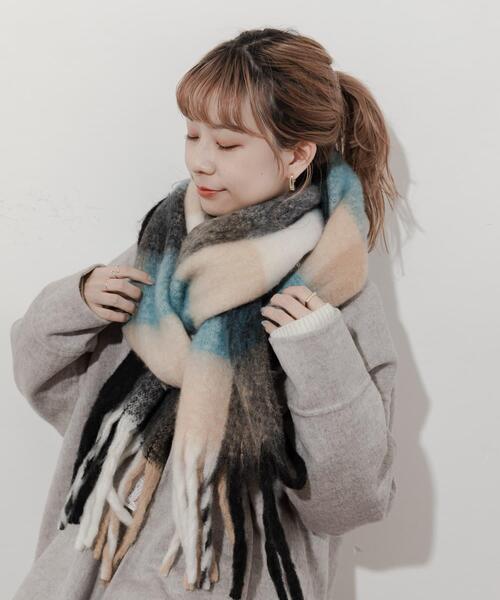 SMELLY（スメリー）の「ボリュームチェックマフラー（マフラー・レディース・パープル系その他/ブルー系その他・-）」の12枚目の写真