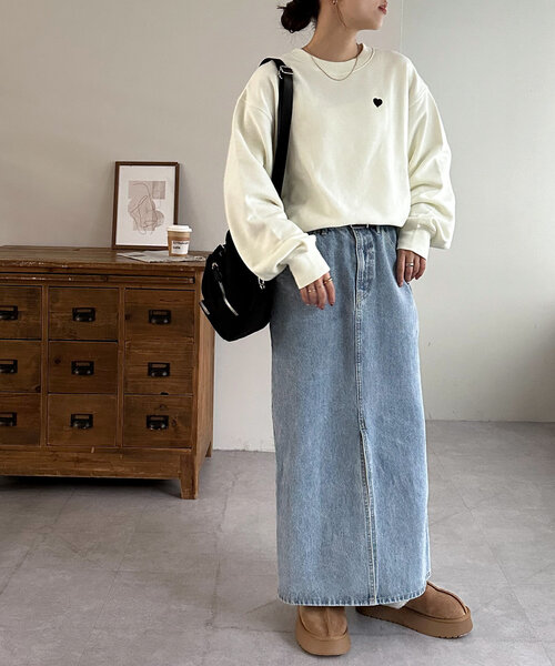 DISCOAT(ディスコート)の「【WEB限定/新色追加】ハート刺繍スウェット(スウェット・レディース・ネイビー/ライトベージュ/チャコールグレー/ベージュ/オフホワイト/ブラウン・MEDIUM)」の10枚目の写真