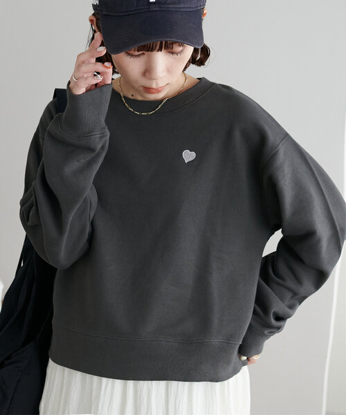 セール】【WEB限定/新色追加】ハート刺繍スウェット（スウェット