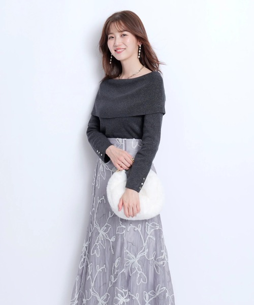 JUSGLITTY(ジャスグリッティー)の「レディオフショルニット(ニット/セーター・レディース・ブラック/チャコールグレー/ベージュ・2)」の6枚目の写真