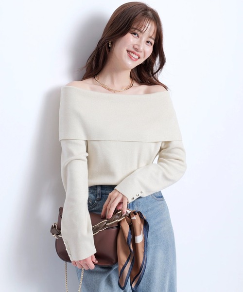 JUSGLITTY(ジャスグリッティー)の「レディオフショルニット(ニット/セーター・レディース・ブラック/チャコールグレー/ベージュ・2)」の16枚目の写真