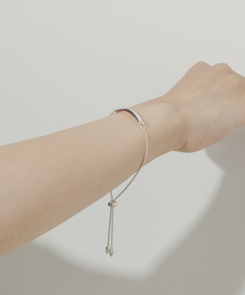 SMELLY(スメリー)の「カーブプレートスライドブレスレット(ブレスレット・レディース・シルバー・-)」の6枚目の写真