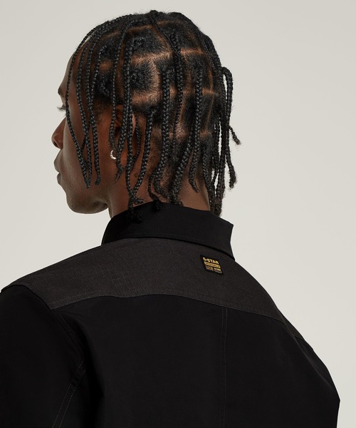 G-STAR(ジースター)の「ONE POCKET RELAXED PM SHIRT/パネル切り替えデザインリラックスシャツジャケット(シャツ/ブラウス・メンズ・ダークブラック・LARGE/MEDIUM/SMALL/X-LARGE/X-SMALL)」の3枚目の写真