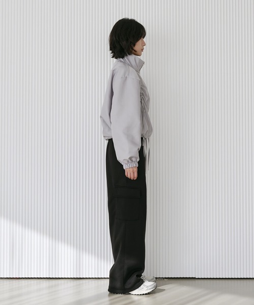 UNE MANSION(ユヌマンション)の「【起毛仕様/男女兼用/UNISEX】カーゴポケット起毛スウェットパンツ(スウェットパンツ・レディース・ブラック/グレー・FREE)」の4枚目の写真