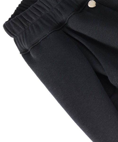 aimoha(アイモハ)の「リラックスワイドスウェットパンツ(スウェットパンツ・レディース・ライトグレー/ブラック・SMALL/MEDIUM/LARGE)」の21枚目の写真