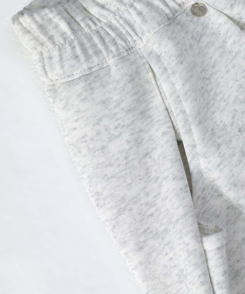 aimoha(アイモハ)の「リラックスワイドスウェットパンツ(スウェットパンツ・レディース・ライトグレー/ブラック・SMALL/MEDIUM/LARGE)」の17枚目の写真