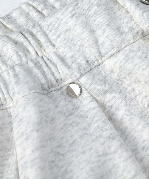 aimoha(アイモハ)の「リラックスワイドスウェットパンツ(スウェットパンツ・レディース・ライトグレー/ブラック・SMALL/MEDIUM/LARGE)」の16枚目の写真