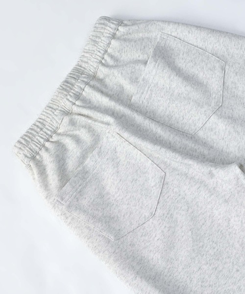 aimoha(アイモハ)の「リラックスワイドスウェットパンツ(スウェットパンツ・レディース・ライトグレー/ブラック・SMALL/MEDIUM/LARGE)」の15枚目の写真