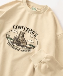 POWER TO THE PEOPLE（パワートゥーザピープル）の「【Power To The People/パワー・トゥ・ザ・ピープル】イヌ ネコ イラスト刺繍 レトロラベルデザイン クルーネックスウェット/CAT&DOG/ 裏毛/ ユニセックス（スウェット・メンズ）」