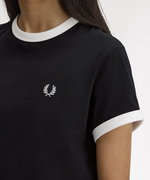 FRED PERRY(フレッドペリー)の「Cropped Ringer T-Shirt/クロップドTシャツ(Tシャツ/カットソー・レディース・グリーン/ホワイト/ピンク/ネイビー/マルーン/ブラック・10)」の20枚目の写真