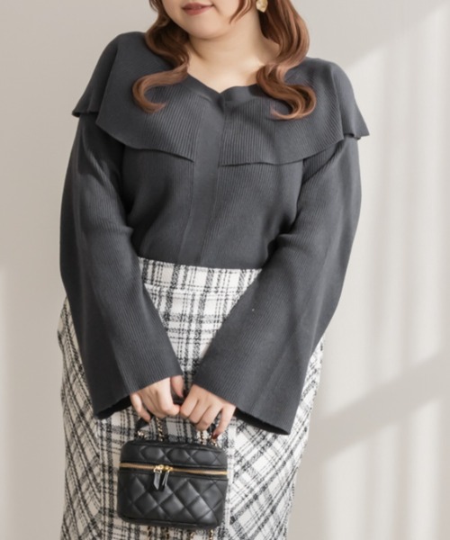 CLETTE(クレット)の「ケープ風リブニット(ニット/セーター・レディース・ラベンダー/チャコールグレー/オフホワイト・4L/3L/LL)」の1枚目の写真