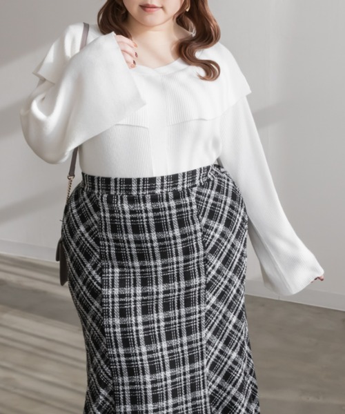 CLETTE(クレット)の「ケープ風リブニット(ニット/セーター・レディース・ラベンダー/チャコールグレー/オフホワイト・4L/3L/LL)」の4枚目の写真