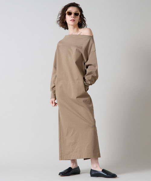 Liesse（リエス）の「オフショルダーロングワンピース（ワンピース・レディース・モカ/チャコールグレー・FREE）」の2枚目の写真