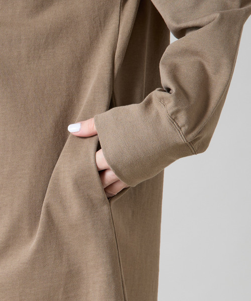 Liesse（リエス）の「オフショルダーロングワンピース（ワンピース・レディース・モカ/チャコールグレー・FREE）」の15枚目の写真