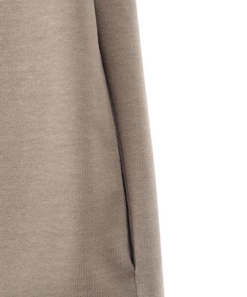 Liesse（リエス）の「オフショルダーロングワンピース（ワンピース・レディース・モカ/チャコールグレー・FREE）」の21枚目の写真