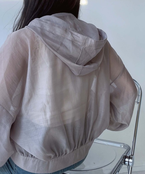 AS KNOW AS plus（アズノゥアズプラス）の「●【軽量】フーディボリュームシアーブルゾン（ブルゾン・レディース・アイボリー/ブラック/グレイッシュベージュ/ブルー・FREE）」の20枚目の写真