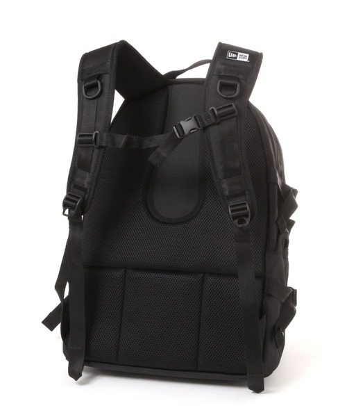 NEW ERA(ニューエラ)の「【NEW ERA(ニューエラ)】キャリアパック 35L(バックパック/リュック・メンズ・ブラック・FREE)」の3枚目の写真