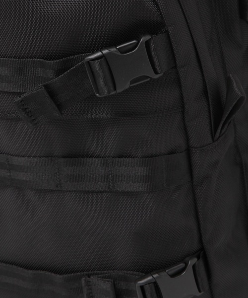 NEW ERA(ニューエラ)の「【NEW ERA(ニューエラ)】キャリアパック 35L(バックパック/リュック・メンズ・ブラック・FREE)」の7枚目の写真