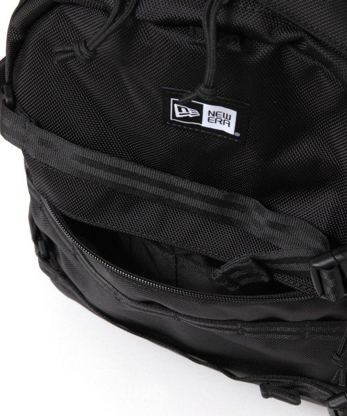 NEW ERA(ニューエラ)の「【NEW ERA(ニューエラ)】キャリアパック 35L(バックパック/リュック・メンズ・ブラック・FREE)」の12枚目の写真