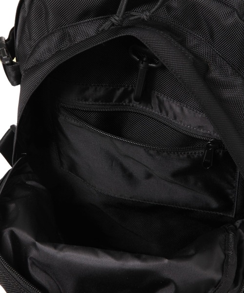NEW ERA(ニューエラ)の「【NEW ERA(ニューエラ)】キャリアパック 35L(バックパック/リュック・メンズ・ブラック・FREE)」の13枚目の写真