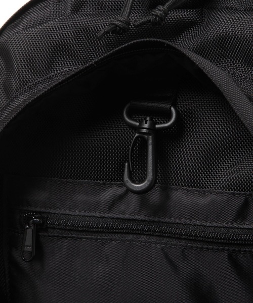 NEW ERA(ニューエラ)の「【NEW ERA(ニューエラ)】キャリアパック 35L(バックパック/リュック・メンズ・ブラック・FREE)」の14枚目の写真