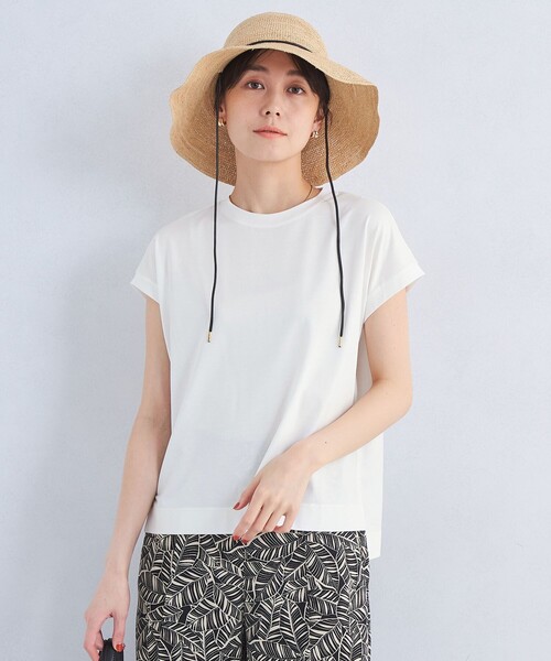 green label relaxing(グリーンレーベルリラクシング)の「グロッシー フレンチスリーブ Tシャツ -制菌-(Tシャツ/カットソー・レディース・その他2/その他1/その他3/オフホワイト/ブラック/その他4・38/40)」の2枚目の写真