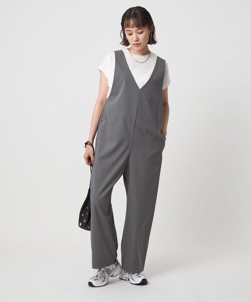 green label relaxing(グリーンレーベルリラクシング)の「グロッシー フレンチスリーブ Tシャツ -制菌-(Tシャツ/カットソー・レディース・その他2/その他1/その他3/オフホワイト/ブラック/その他4・38/40)」の15枚目の写真