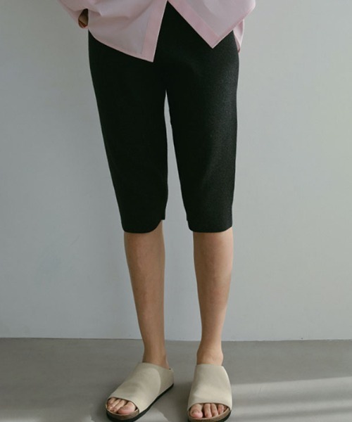 ETRE TOKYO(エトレトウキョウ)の「ハイゲージバイカーニットパンツ(その他パンツ・レディース・ブラック/アイボリー/チャコール・FREE)」の3枚目の写真